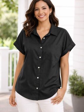 Women’s Black Short-Sleeve Button-Up Shirt
